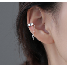 Кафф Fashion Jewelry сережки без проколу з ланцюжком кліпса на вухо моносережка сріблястий колір 1 шт (SVS) Кафф Fashion Jewelry сережки без проколу з ланцюжком кліпса на вухо моносережка сріблястий колір 1 шт (SVS)