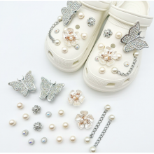 Джибітси на крокси crocs Jibbitz y2k y2k набір біжутерних прикрас на взуття метелики квіти перлини 20 шт сріблястий (SVS) Джибітси на крокси crocs Jibbitz y2k y2k набір біжутерних прикрас на взуття метелики квіти перлини 20 шт сріблястий (SVS)