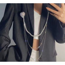 Брошка-булавка Fashion Jewelry двобортна з ланцюжком та серцем Y2K брошка-фіксатор для декору одягу, срібляста (SVS) Брошка-булавка Fashion Jewelry двобортна з ланцюжком та серцем Y2K брошка-фіксатор для декору одягу, срібляста (SVS)